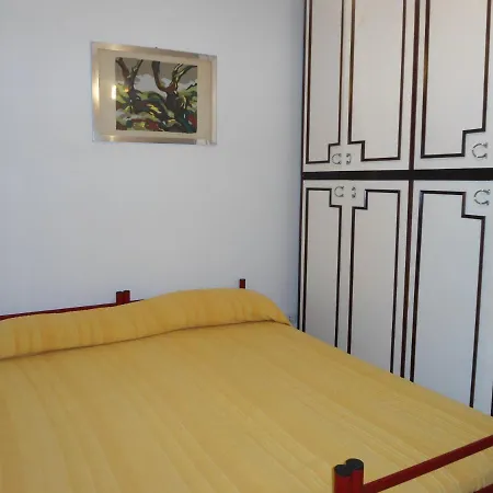 Apartment Casa Vacanza Raffaello