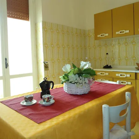 Apartment Casa Vacanza Raffaello *